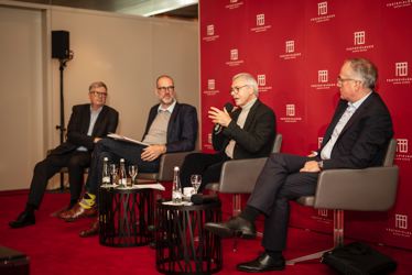 Rüdiger Beermann, Benedikt Stampa, John Neumeier und Hans-Georg Kaiser, Foto: Kiran West