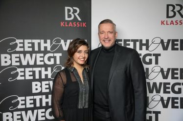 Sophie Pacini und Alexander Herrmann, Foto: BR, Markus Konvalin