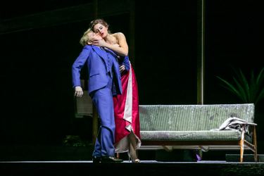 Maria Kataeva (Ruggiero) und Jacquelyn Wagner (Alcina), Foto: Jochen Quast