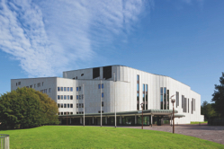 Aussenaufnahme der Philharmonie Essen, Foto: Bernadette Grimmenstein