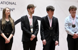 Die Preisträger im Fach Orgel: Mélodie Michel (F), Julian Emanuel Becker (D), Alexis Grizard (F) und William Fielding (GB). Foto: Rainer W. Janka
