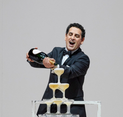 Juan Diego Flórez als Alfredo Germont, Foto: Wiener Staatsoper, Michael Poehn