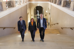 Kunstminister Markus Blume, Dr. Stephan Oetzinger, Dr. Dorothea Sommer in der Staatsbibliothek. Foto: Johannes Kiefer