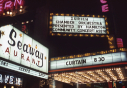 Leuchtender Auftritt für das ZKO im kanadischen Hamilton, Ontario, während der 2. USA-Tournee 1964, Foto: ZKO