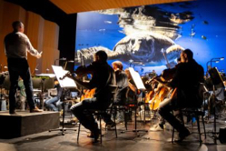 Öffentliche Generalprobe für das 6. Sinfoniekonzert der Badischen Staatskapelle mit Filmen der Meeresfotografin Julia Ochs. Foto: Chris Fruehe