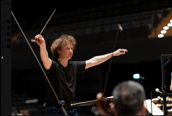 Santtu-Matias Rouvali bei den Proben mit dem BR Symphonieorchester, Foto: Astrid Ackermann