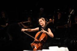 Sol Gabetta bei Proben im Kulturzentrum LAC am Luganersee, Foto: Luca Sangiorgi