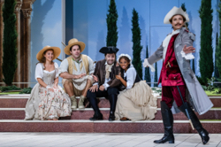 Szene aus La finta giardiniera am Aalto-Theater Essen, Foto: Kirsten Nijhof