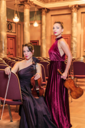 The Twiolins - Marie-Luise Dingler und Marta Danilkovich, Foto: Hans Altenkirch