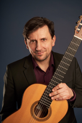 Folkwang Gitarrenprofessor Tomasz Zawierucha, Foto: Melissa Kavanagh