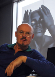 Wilfried Hoesl - Selbstportrait, Foto: W. Hoesl